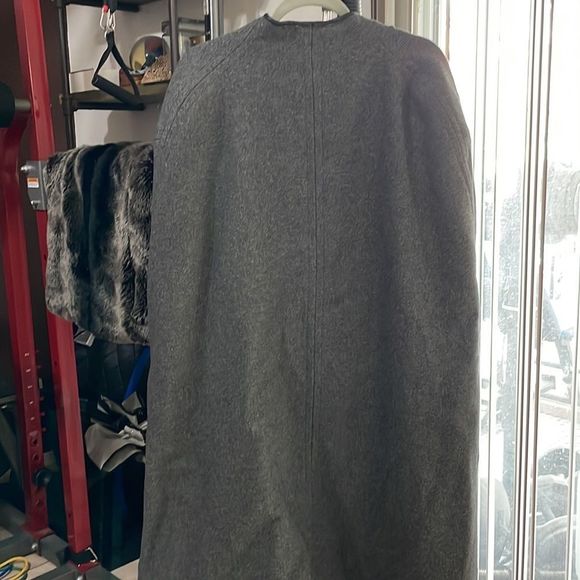 Laila’s Wool Cape Coat - Picture 9 of 12